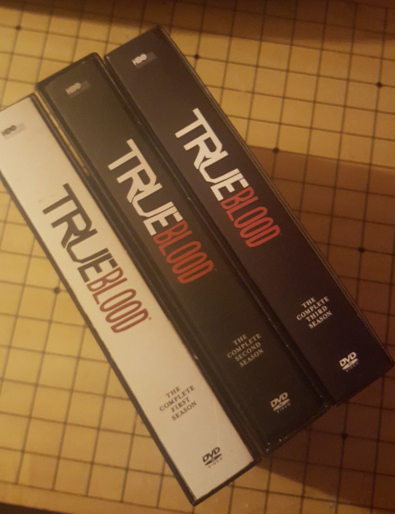 TRUE BLOOD (3 SEASONS!!!) HBO * DVD * VAMPIRES