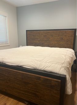 Rustic Wood King Sized Bed Frame & Box Springs!