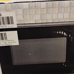 Mainstays Compact 700 Watt Microwave