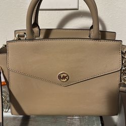 Michael Kors Hand Bag  like New