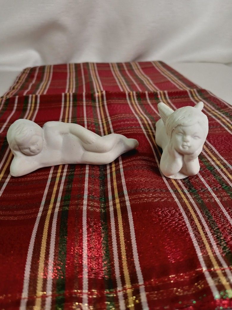 2 Vintage Cherub Angel Babies Figurines Laying Down Pastel Glazed Porcelain 3"
