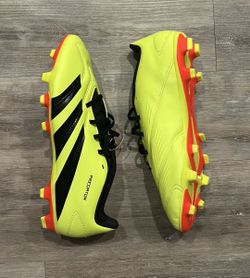 Men soccer cleats 