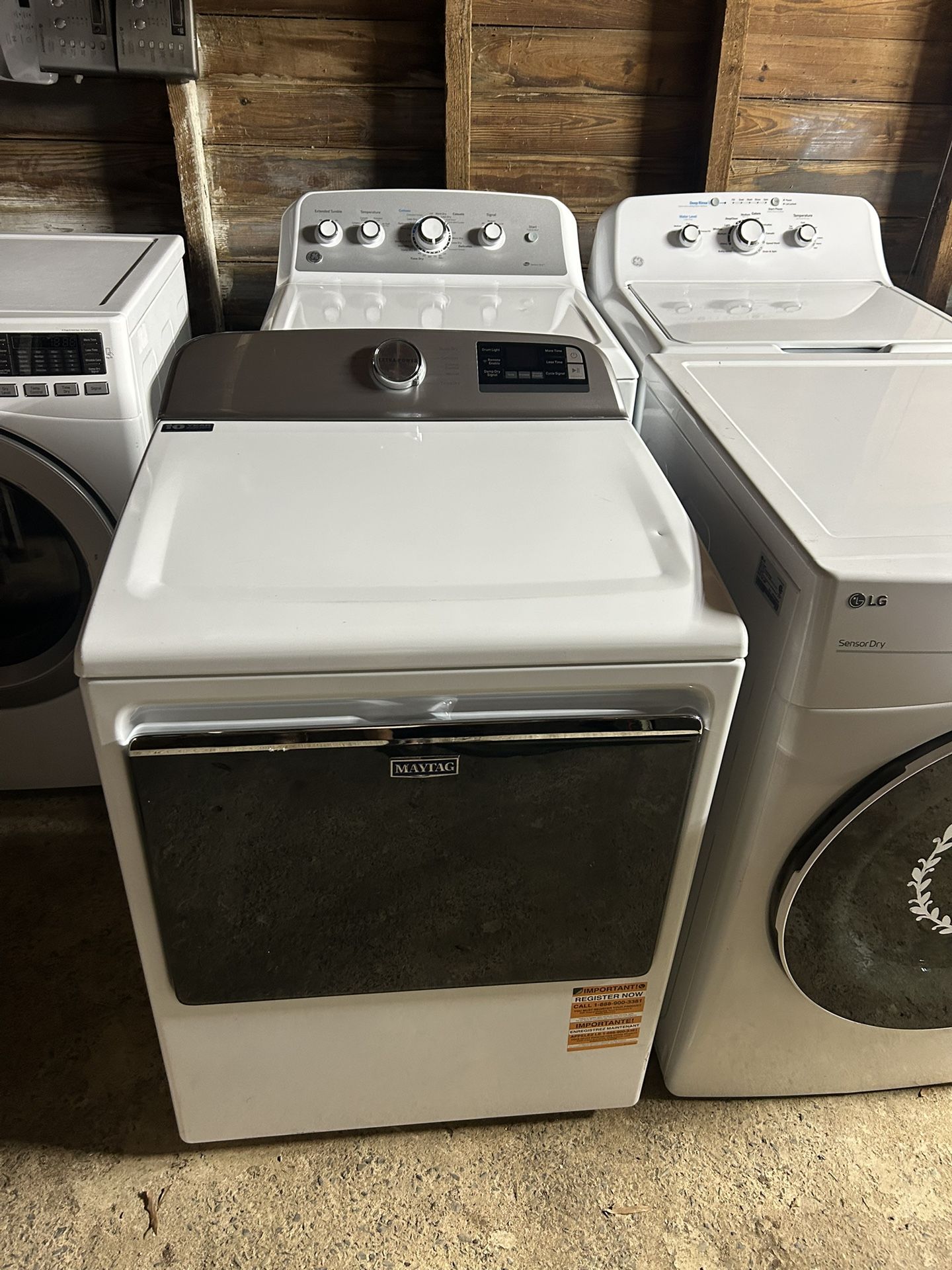 SMART TOP LOAD ELECTRIC DRYER WITH EXTRA POWER - 7.4 CU. FT. Little use 