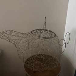 Gaint wire shape genie lamp with 23 small genie lamps