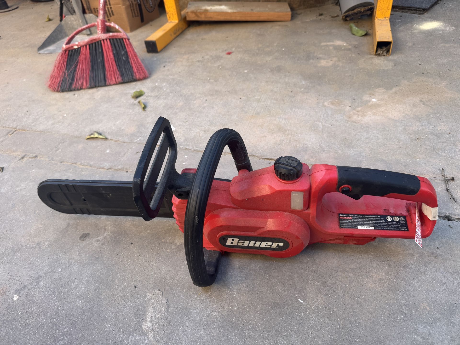 BAUER 20V Cordless, 10 in. Chainsaw