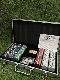 300 pc Texas Hold Em Poker Set w Aluminum Case