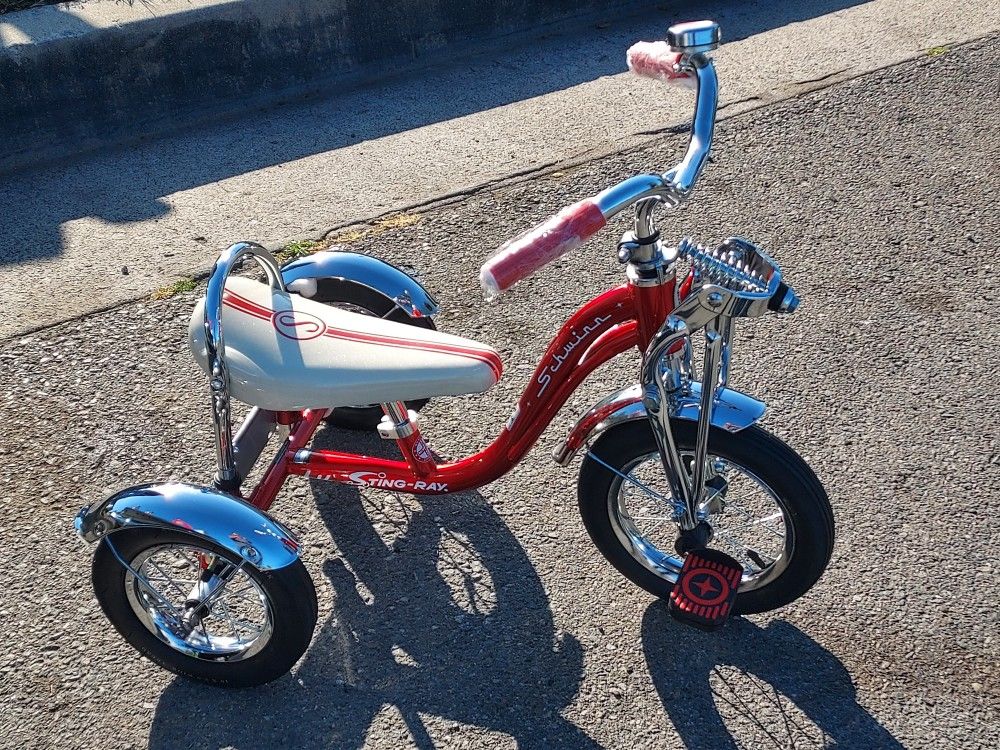 Lil stingray super deluxe tricycle hot sale