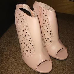 Retro Light Pink High Heels 