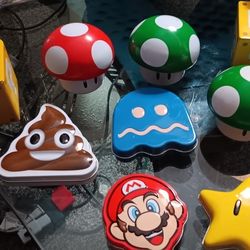Super Mario Brothers Collectable Candy Tins (*empty)