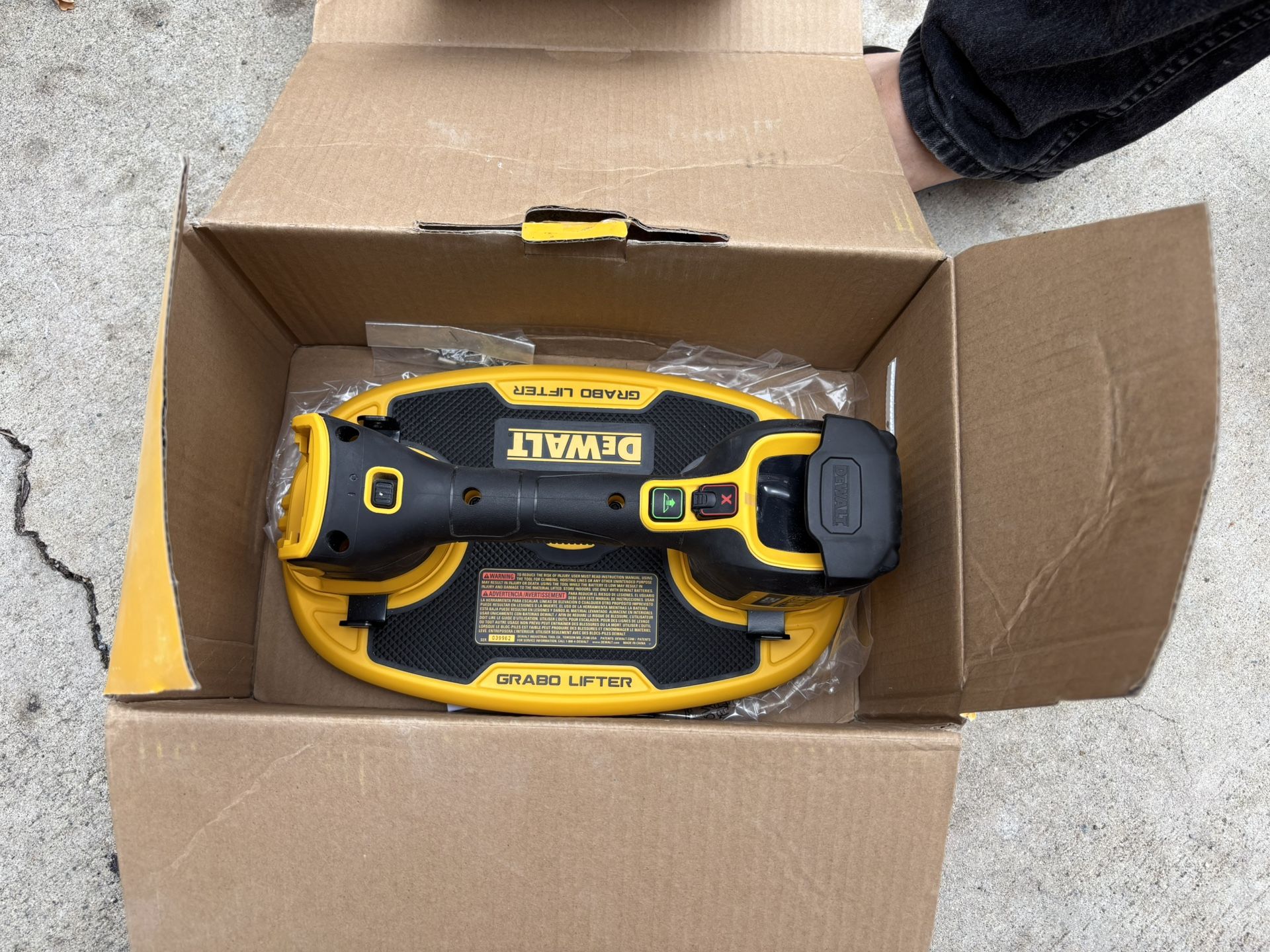 DeWalt Grabo Lifter DCE592B - NEW (Tool Only)