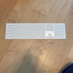Apple Magic Keyboard 