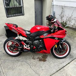 2010 Yamaha YZF-R1