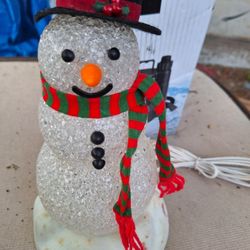 Avon Chilly Sam Light Up Snowman With Box And Extra Bulbs