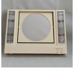 DOUBLE SIDED LIGHT UP MAKE UP MIRROR