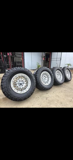 17" KMC rims w- 33" BfGoodrich T/A KO2 tires 