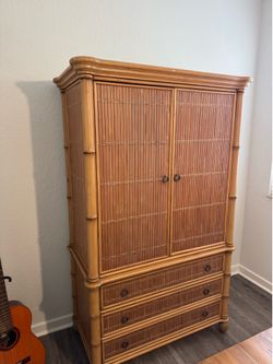 Armoire - Awesome condition