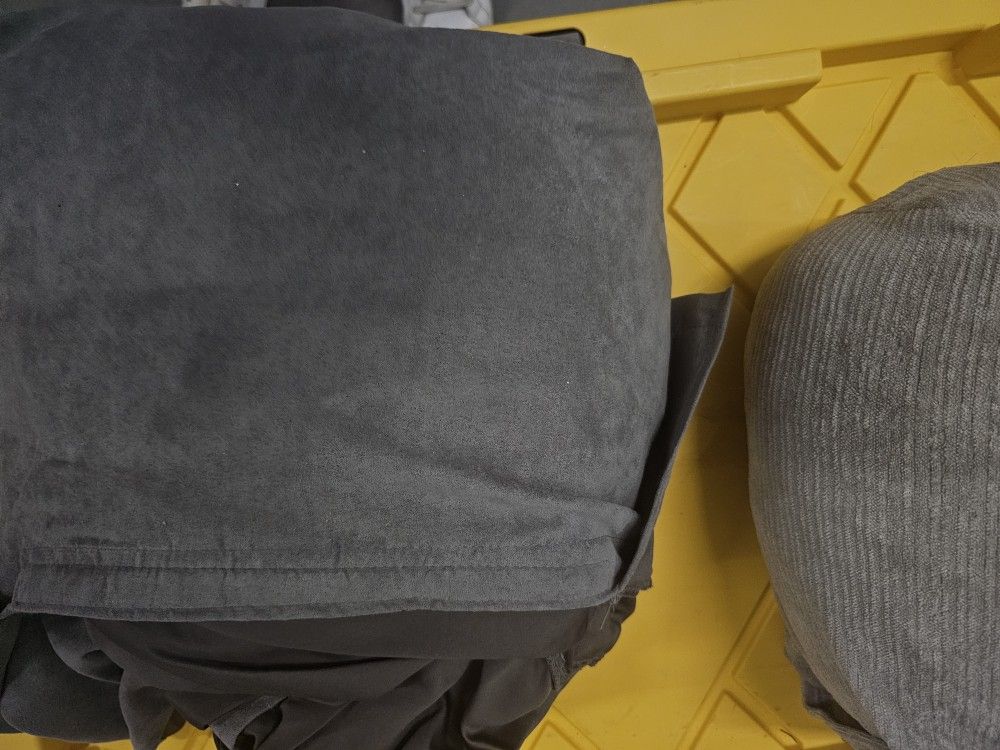 2 Couch Covers 