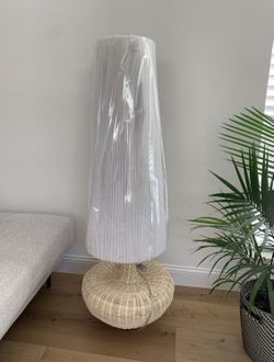 Jungalow Rattan Lamp New And Un- used