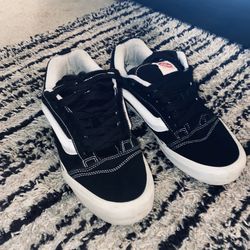 Knu school vans size 11