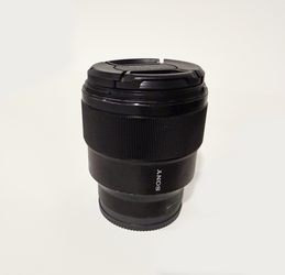 Sony FE 85mm f/1.8 full-frame E-mount lens (SEL85F18)