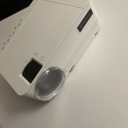 Projector (Namebrand: Vankyo) 