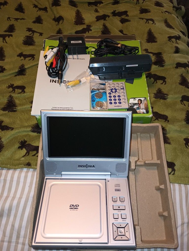 Insignia 7" Portable DVD Player 