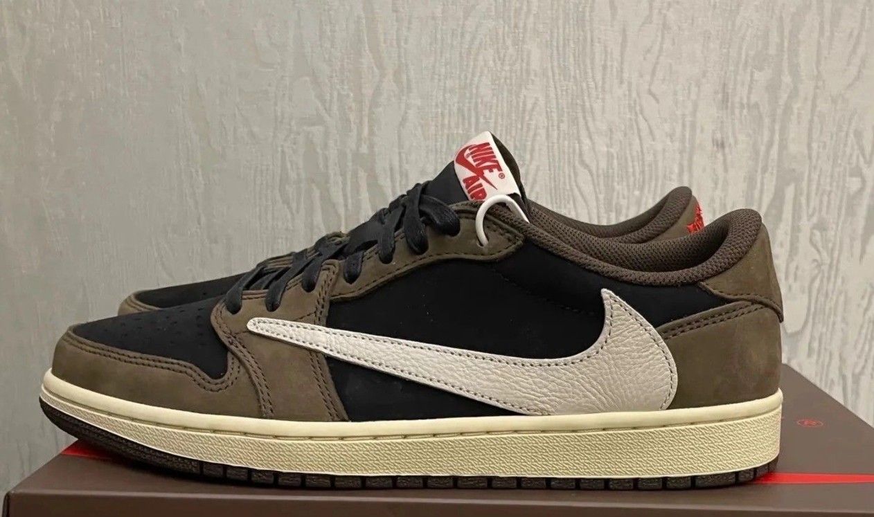 Jordan 1 Low Travis Scott Dark Mocha CQ4277-001