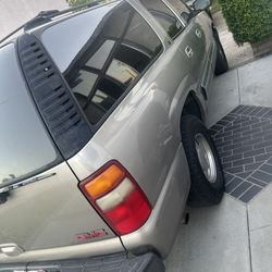 2002 GMC Yukon Xl 
