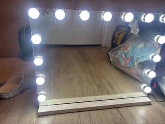 Vanity mirror