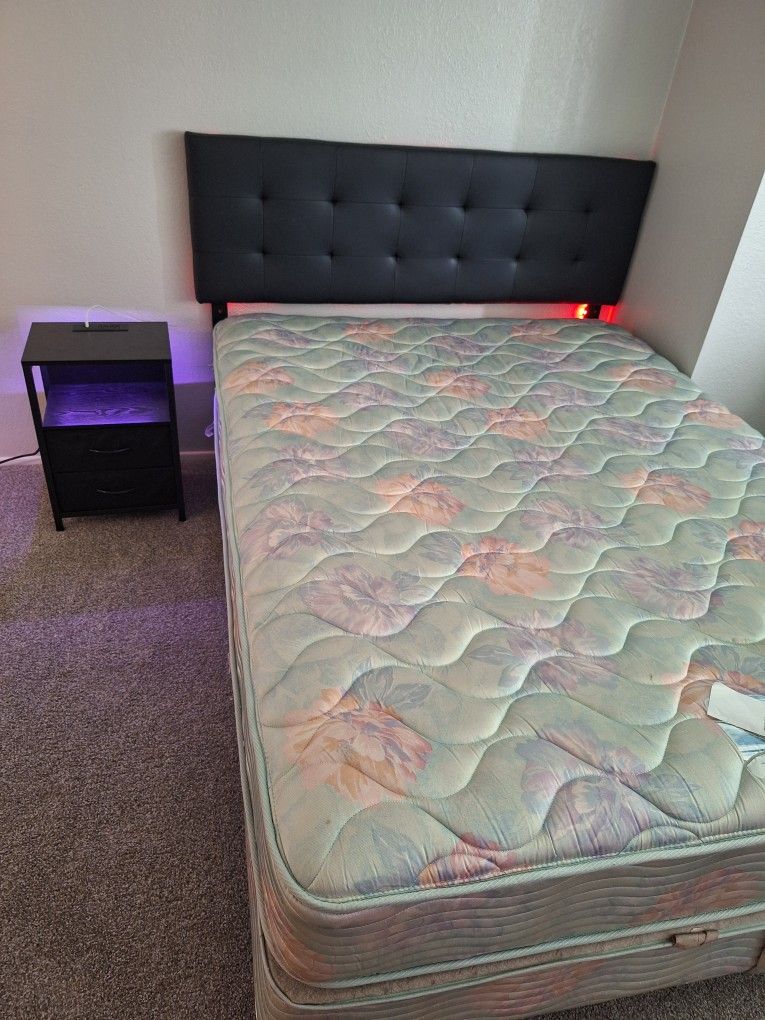 Queen Size Bed With Frame, Headboard and Nightstand