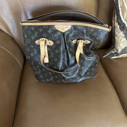 Louis Vuitton Purse