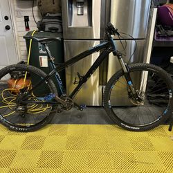 Diamondback Mountain Bike 
