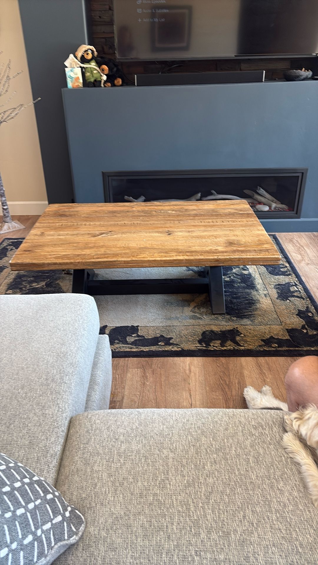 Coffee Table 125 Or BEST OFFER