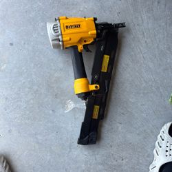 DeWalt Round Head Framing Gun 