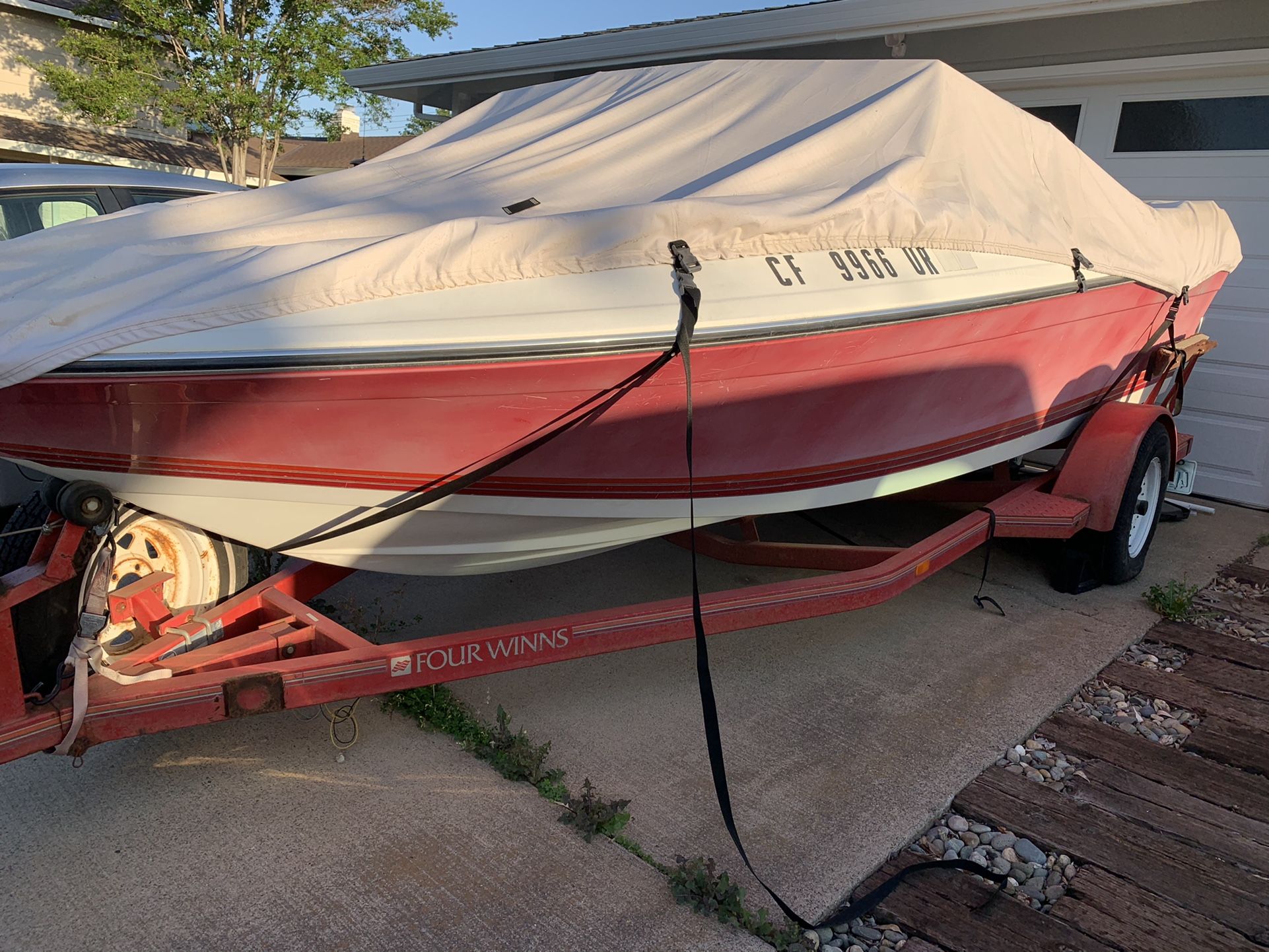 1988 Four Winns Freedom 160