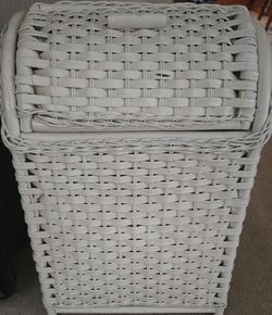 Wicker hamper white