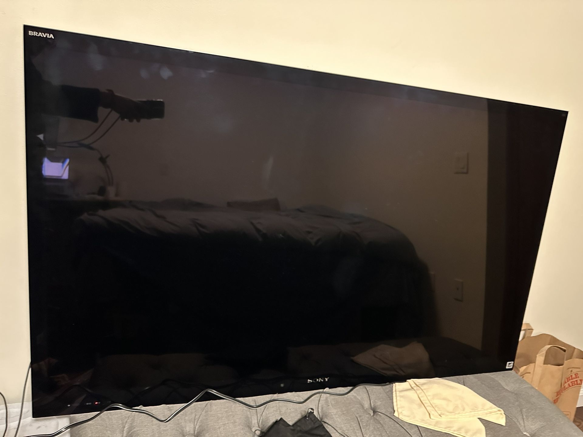 Sony XBR-55HX929 55" 1080p 3D LED-LCD HDTV with Wi-Fi® Comes with remote control Can pair with a Google Chrome cast $15 No stand, I leaned it again