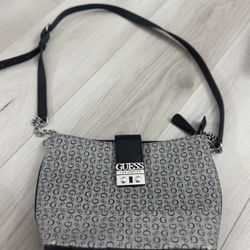 GUESS Women's Bag Middle