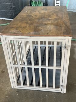 Metal 2 door dog crate with wooden top