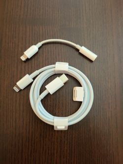 iPhone USB-C to Lightning Cable (1 m) & Headphone's Adapter