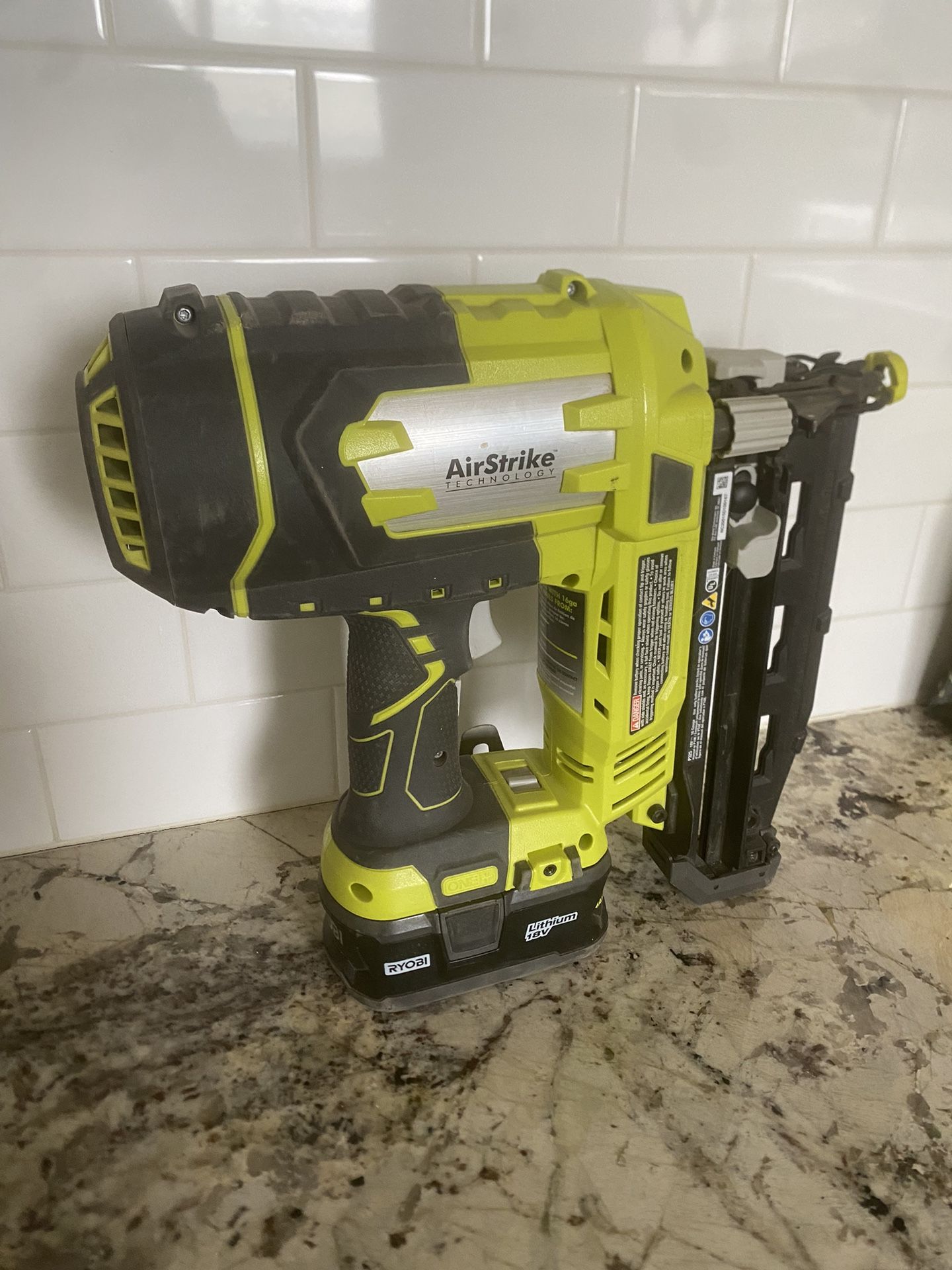 16ga Finish Nailer And 18ga Brad Nailer
