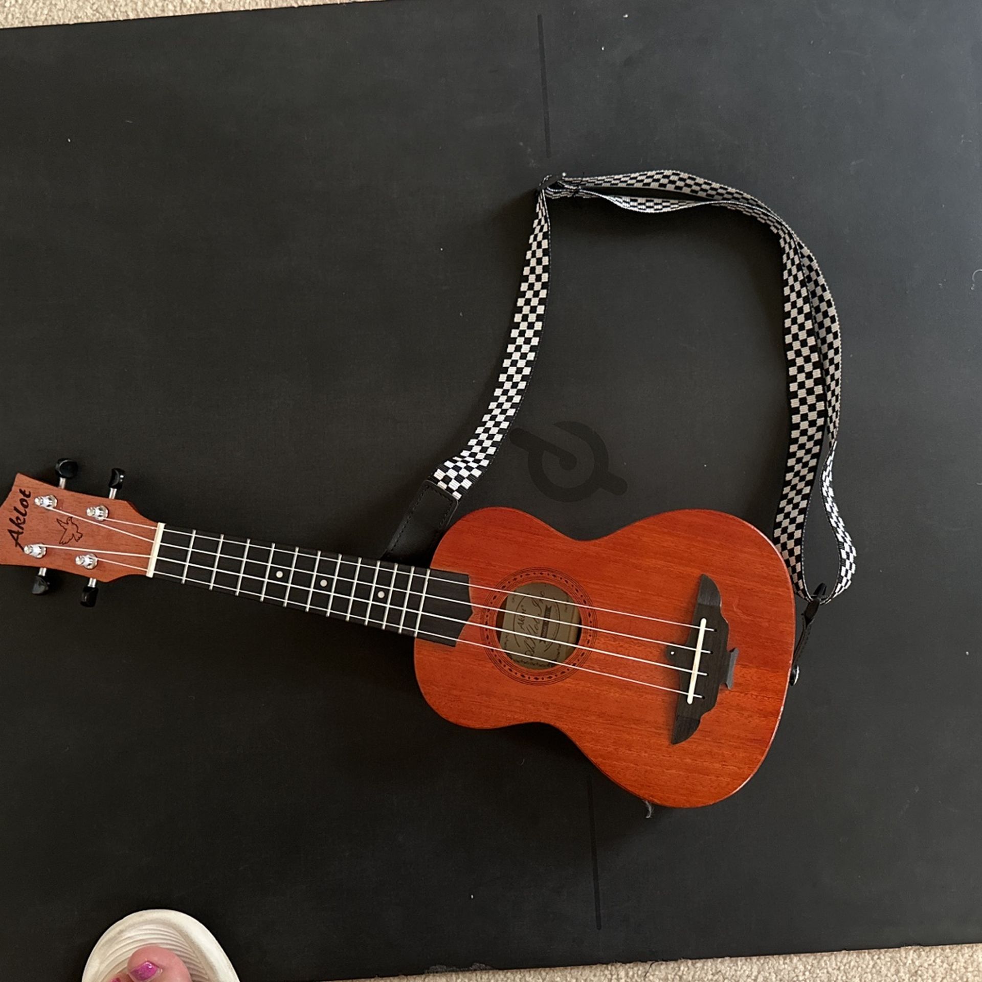 Aklot Ukulele