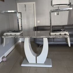 From rooms to go color light gray family of 4 or 6