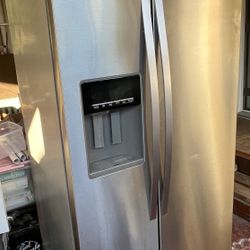 Whirlpool Side-By-Side Refrigerator 