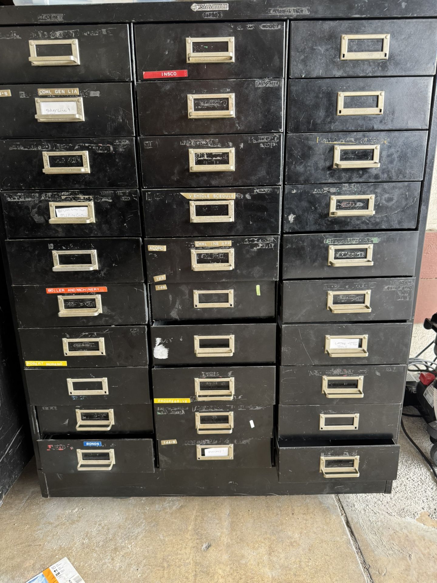 FILE CABINET 30 DRAWERS