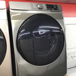 New Scratch And Dent Samsung Front Load Washer And Dryer Set. 1 year Warranty 