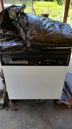 Whirlpool Gold Quiet dishwasher