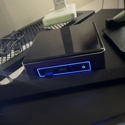 Intel NUC Intel i5 NUC7i5BNK Computer