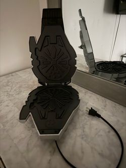 Star Wars waffle or brownie maker