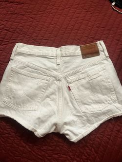 White Levi short 501
